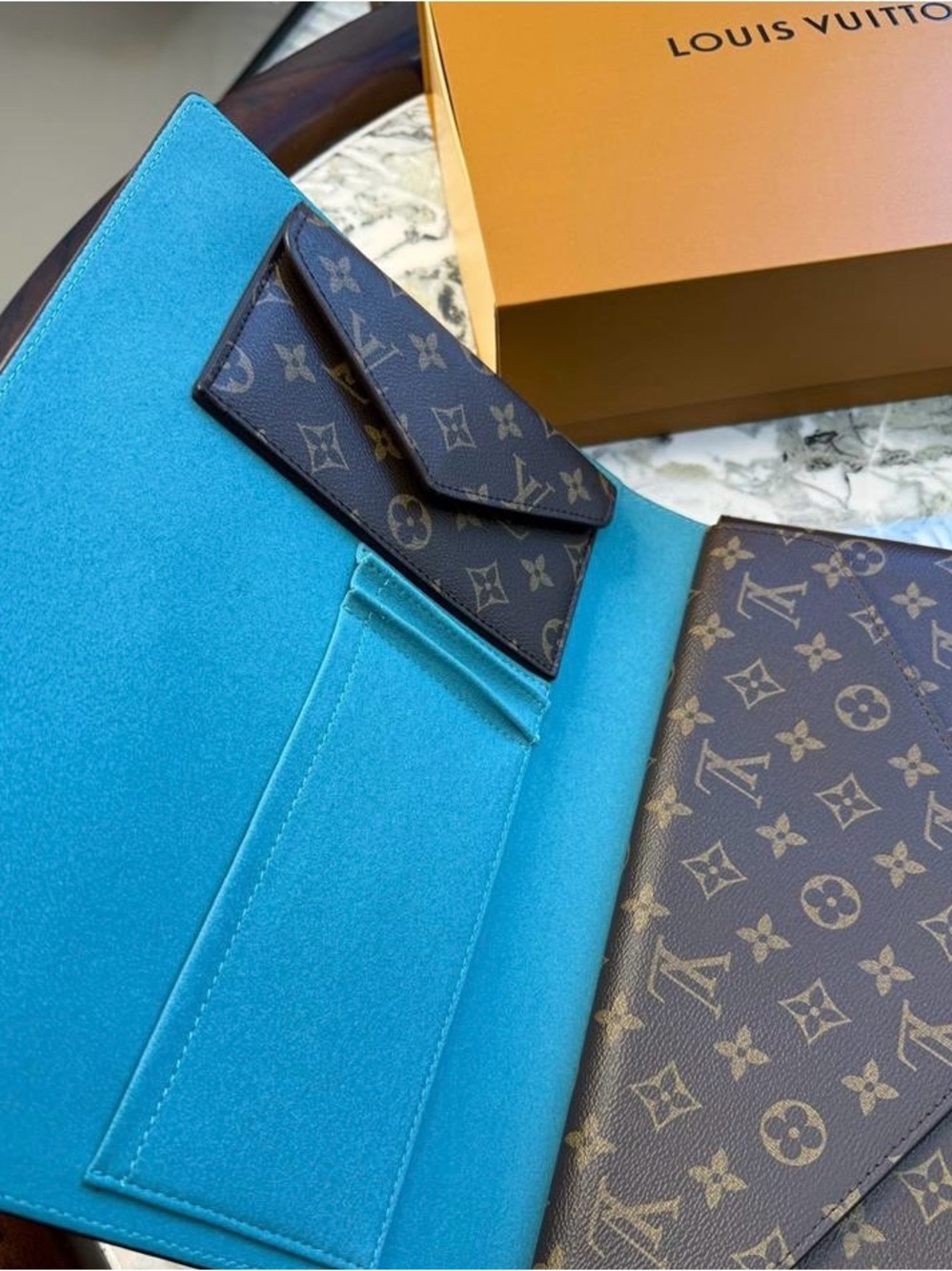 Louis Vuitton Brown Monogram Envelope Laptop Organizer - Picture 8 of 9
